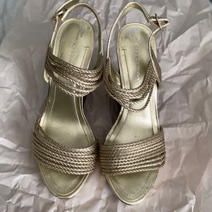 BCBG generation wedges.